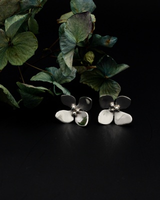 Boucles d'oreilles hortensias moyen modèle argent